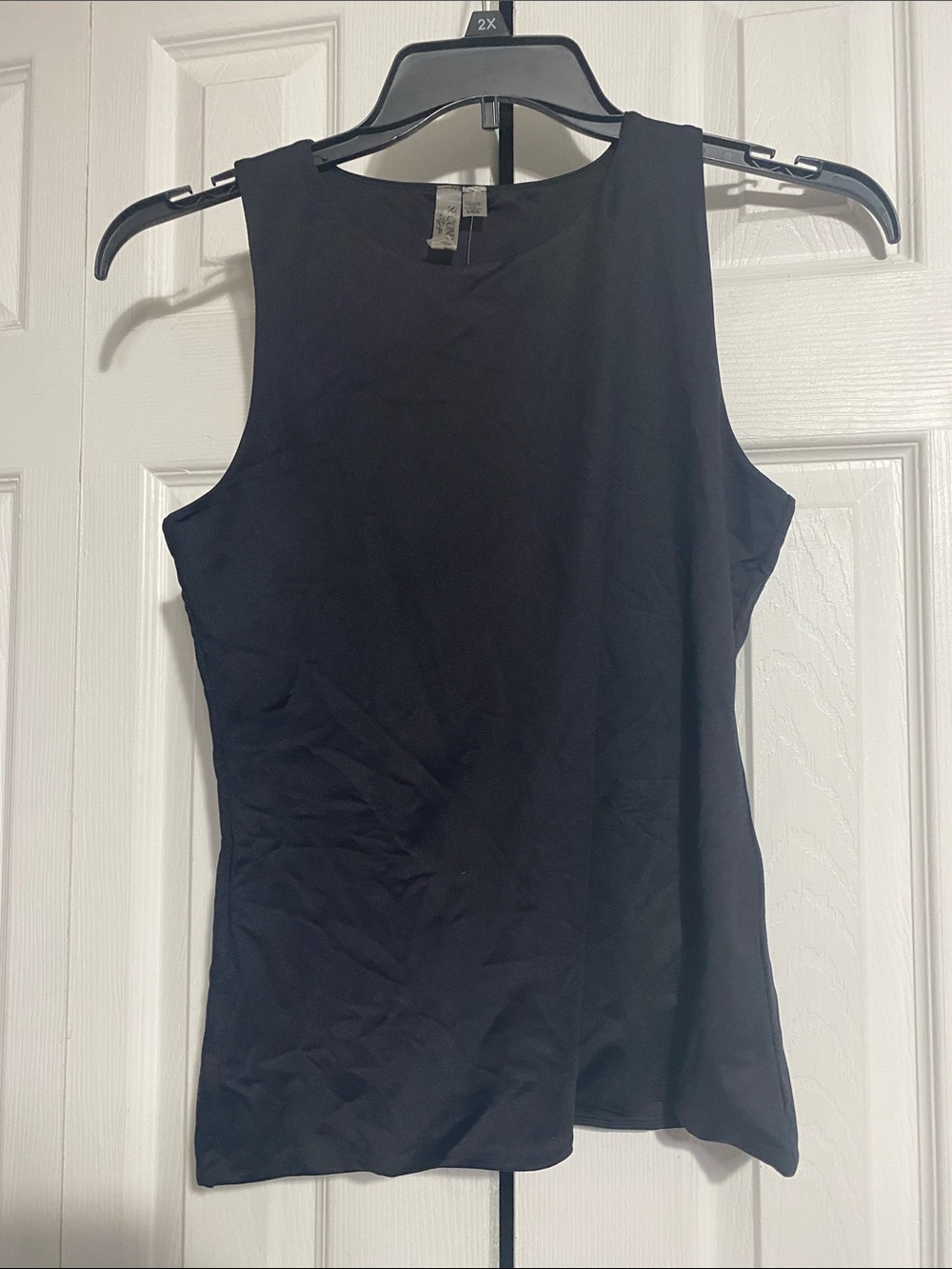 Second Skin NWT black lined soft and comfy tank top shirt size LARGE